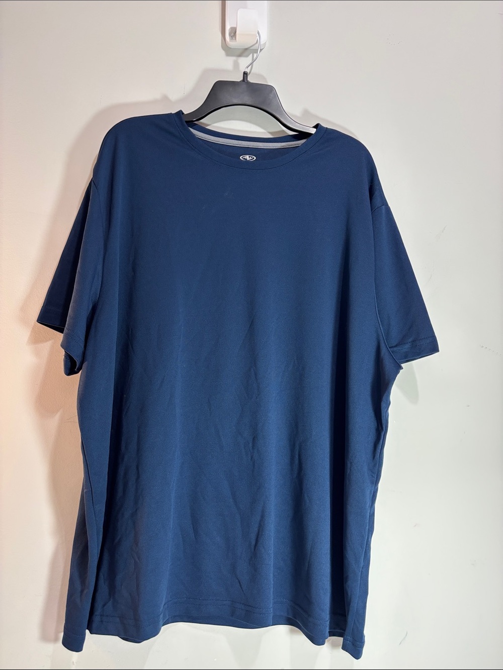 Athletic Works Navy Short Sleeve Crew Tee. 0327